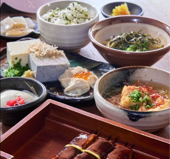 Plating: 소반 위의 담음새 미학